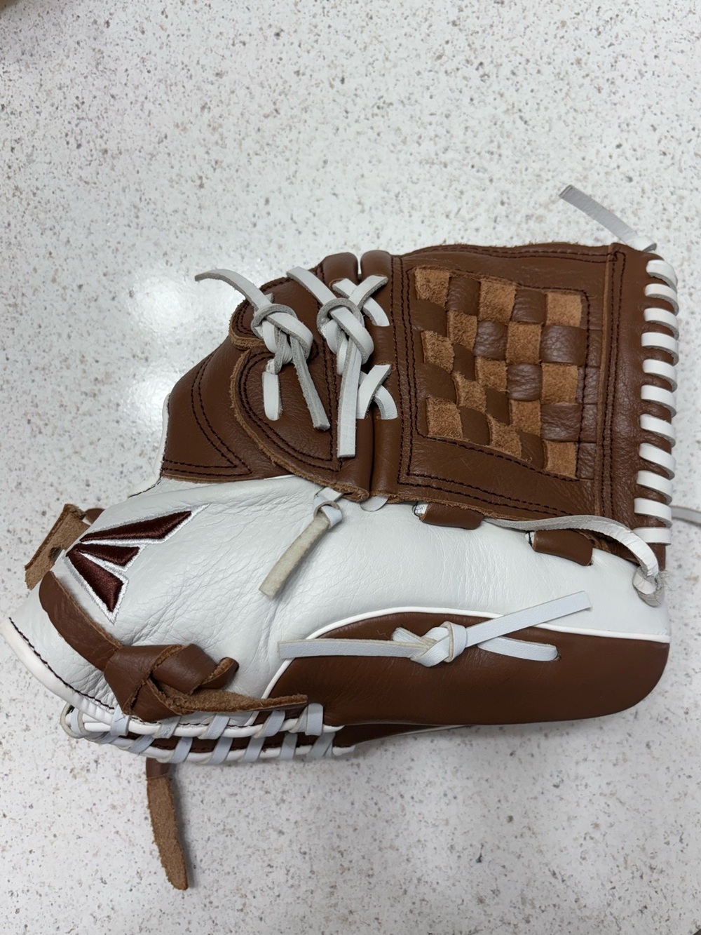Easton 12.5'' Natural Series Fastpitch Glove NWOT